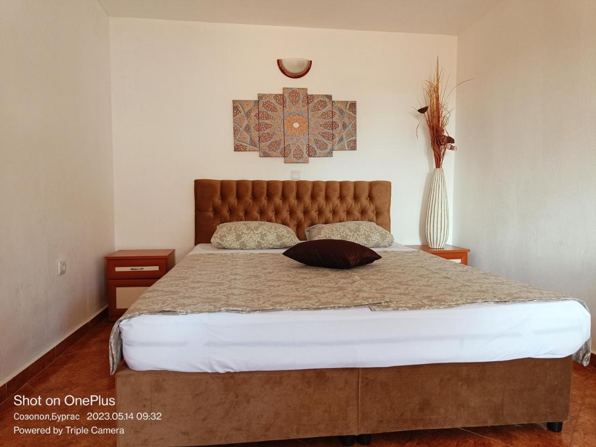 Hotel Moni 85 Family House Sosopol Exterior foto