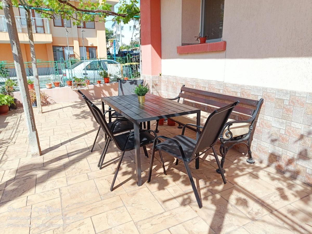 Hotel Moni 85 Family House Sosopol Exterior foto