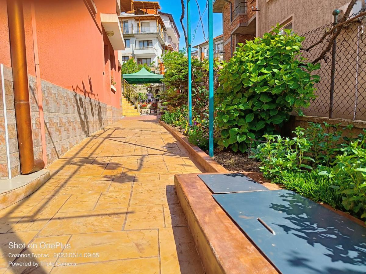 Hotel Moni 85 Family House Sosopol Exterior foto